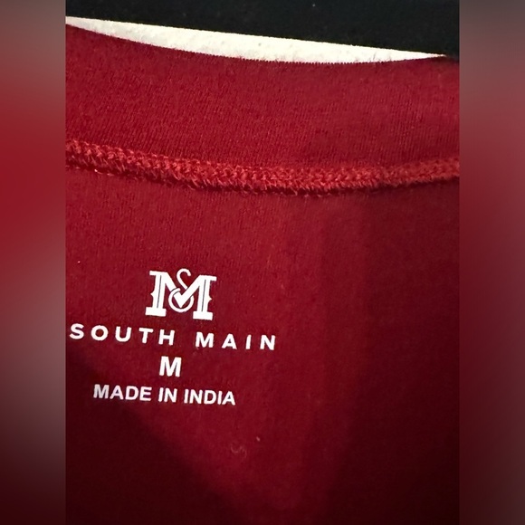 South Maine Red "Love Came Down" 3/4 Sleeve Top โ Size Medium - Picture 4 of 5
